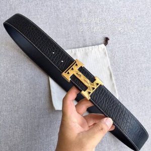 Comes with full packaging and gift box. Hermes belt, a popular item sold in bou