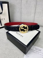 width 4.0cm Gucci interlocking double G belt, made of Gucci Signature leather wi