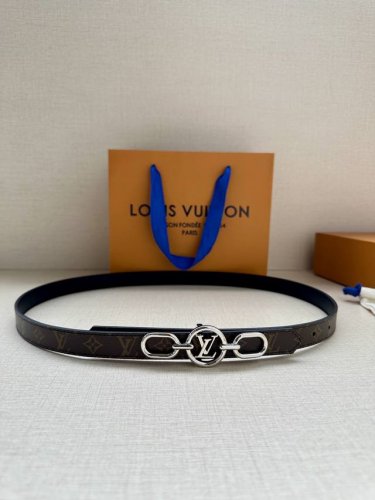 2.0 Width Lv Trio Double-Sided Belt Combines Finely Stitched Leather And Monogra