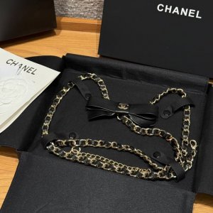 Chanel's new waist chain (Ddd). This bow-knot leather chain is incredibly high-q