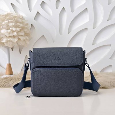 Hermes - Hermes' latest men's crossbody shoulder bag is made of top-grade calfs
