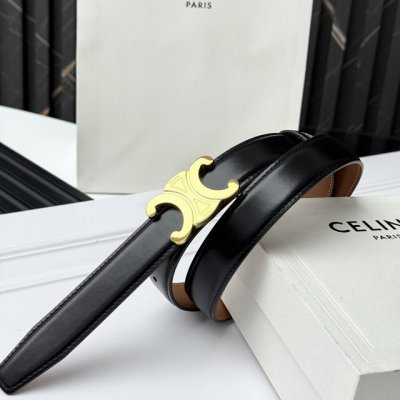 Reversible belt, usable on both sides Includes 2 leather loops for different si