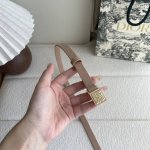 Dior's new belt is made of fine top-grain leather, which feels soft, comfortable