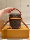 Latest packaging size 14.20 Lv used camera bagComfortable and exquisiteSimple an