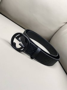 The iconic elements of the classic Gg 4.0 design are given a fresh twist in the