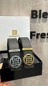 This Givenchy belt is crafted from luxurious cowhide leather, creating a unique