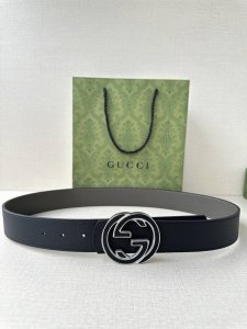 Gucci Width 4.0Cm The Spring Collection reinterprets the brand's classic element