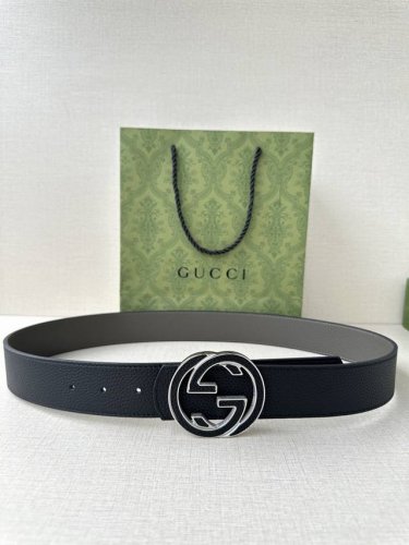 Gucci Width 4.0Cm The Spring Collection reinterprets the brand's classic element