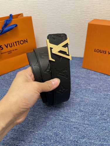 Brand Lv 4.0Cm Description This belt with Lv buckle is lined with buffalo leathe