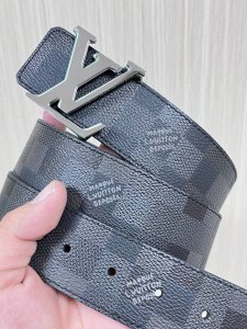 4.0 width 2025 new LV pyramide belt, made of natural calfskin and featuring Loui