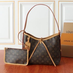 This updated version of the original M46203 Carryall Small is crafted from Mono