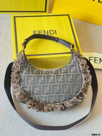Original fabric Fendi 2025 Fendigraphy half-moon bag J Fendi's new spring and su - Click Image to Close