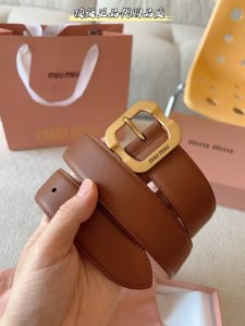 Guangzhou Factory P Direct Miu Miu This leather belt is simple yet elegant. The