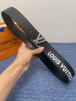 Louis Vuitton Classic Original Quality, Lychee-Textured Embossing Paired With Or