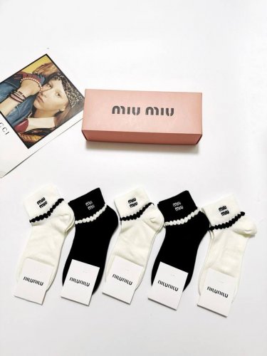 with packaging 5 pairs per box Miu Miu Miumiu popular cotton short socks, Korea