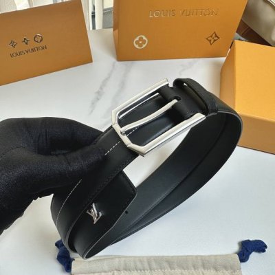 Original packaging L0Uis Vuitton New Season Original Belt, 35mm width, double-si