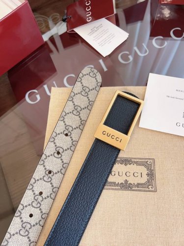 Stunning Gucci men's new square buckle belt. 3.5cm wide. Made of canvas with an