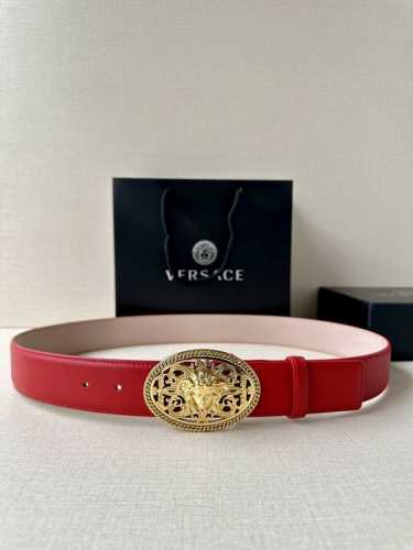 Width: 4.0Cm This Versace Oval Hardware And Belt Features The Iconic Versace Med