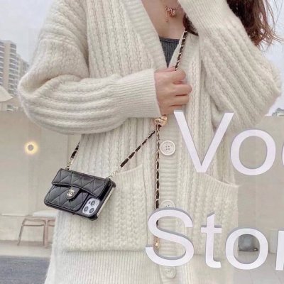 Chanel's popular mobile phone case in the fashion circle The same chain as the c