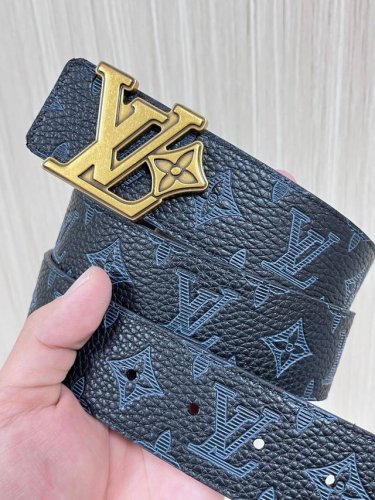 4.0 width 2025 new LV Pyramide belt, made of natural calfskin and featuring Loui