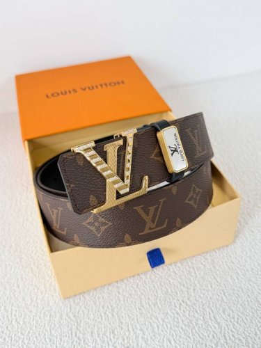 Product Name: Lv..Louis..Vuitton Belt Original Single Model: Hanging Buckle, Cla