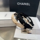 Comes with packaging box Chanel's latest popular headband, super beautiful! Exud
