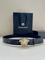 Width 4.0Cm Versace Palazzo belt is made of cowhide leather and decorated with L