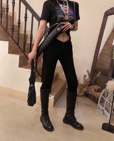 Chanel Super cool vintage umbrella, this year vintage is the mainstream and a mu