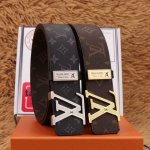 Lv Belt Width: 4.0cm. Featuring the latest collection from our store, this Lv Li
