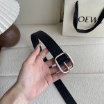 Special Loewe new soft grain leather belt, round buckle, 3.2cm wide, five-hole a