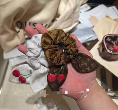 Murakami Takashi Cherry Rubber Band DDD