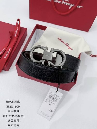 Comes with a full gift box and packaging. Ferragamo 35mm! Shipped from an overs