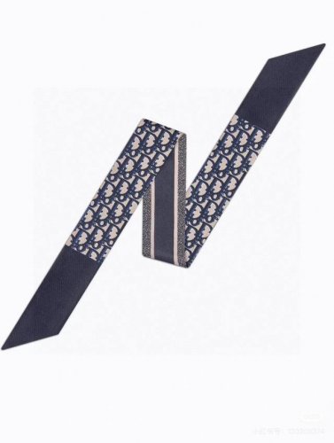 New D-lettered Dior Montaigne Mitzah headband scarf draws inspiration from the i