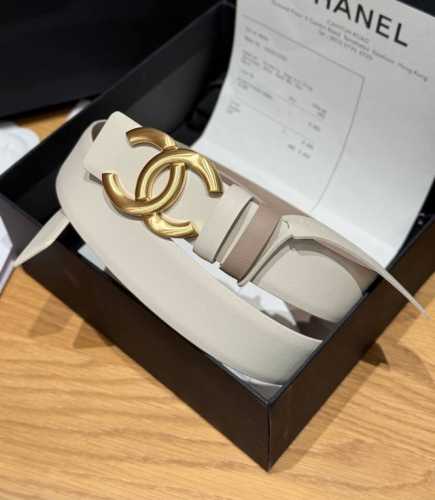 Chanel Reversible Women's Belt This belt is made of top-grain cowhide, features