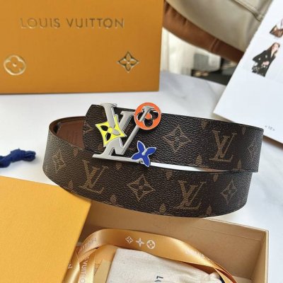L0Uis Vuitt0N's latest upgraded version from the boutique, featuring a 40mm wide