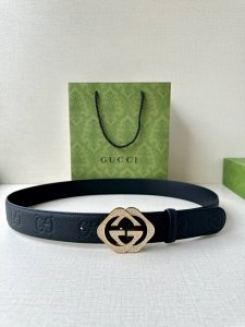 Width 4.0Cm The iconic elements of Gucci's collection are renovated in the early