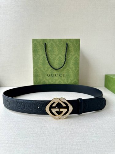Width 4.0Cm The iconic elements of Gucci's collection are renovated in the early