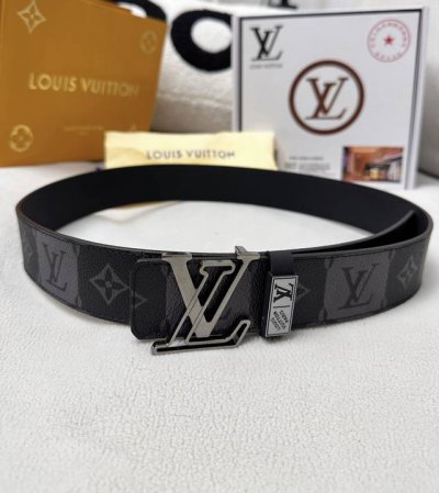 Belt: Louis Vuitton top-grade replica. Made of 100% top-grain cowhide, guarantee