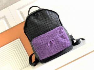 Issey Miyake top original Size: 42*34*18 Kuro series backpack is back with new c
