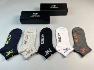 Special Arc'teryx men's new short socks are made of pure cotton material, with