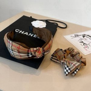 Burberry plaid headband