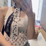 Chanel23P Puppy ribbon, same style as the counter, can be used as a small scarf,