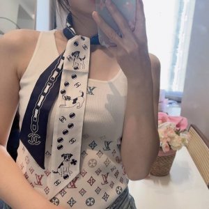 Chanel23P Puppy ribbon, same style as the counter, can be used as a small scarf,