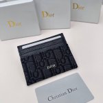 Dior D45 Color: Black Size: 10*7.5 The latest model is available at Dior counter