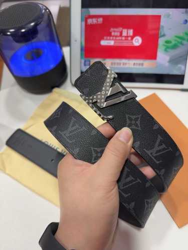 high-End Quality, Real Product Photography With A Full Set Of Packaging Brand
