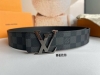 -Lv Initales 40mm double-sided belt draws on the essence of contemporary fashion