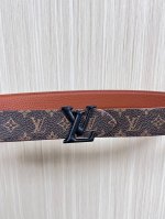 Flowergram Reversible Belt: This belt combines Monogram canvas and Monogram embo