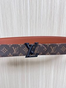 Flowergram Reversible Belt: This belt combines Monogram canvas and Monogram embo
