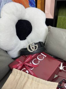 Gucci Aad5L Versatile Black Gg Embossed 3.0Cm Flat Gg Buckle
