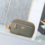 Top-notch original quality! Model 819, this practical and stylish small bag is